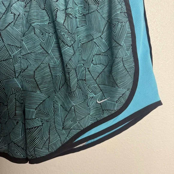 Nike Dri-FIT Womens Running Shorts Teal Black Geometric Print Medium - Picture 3 of 9